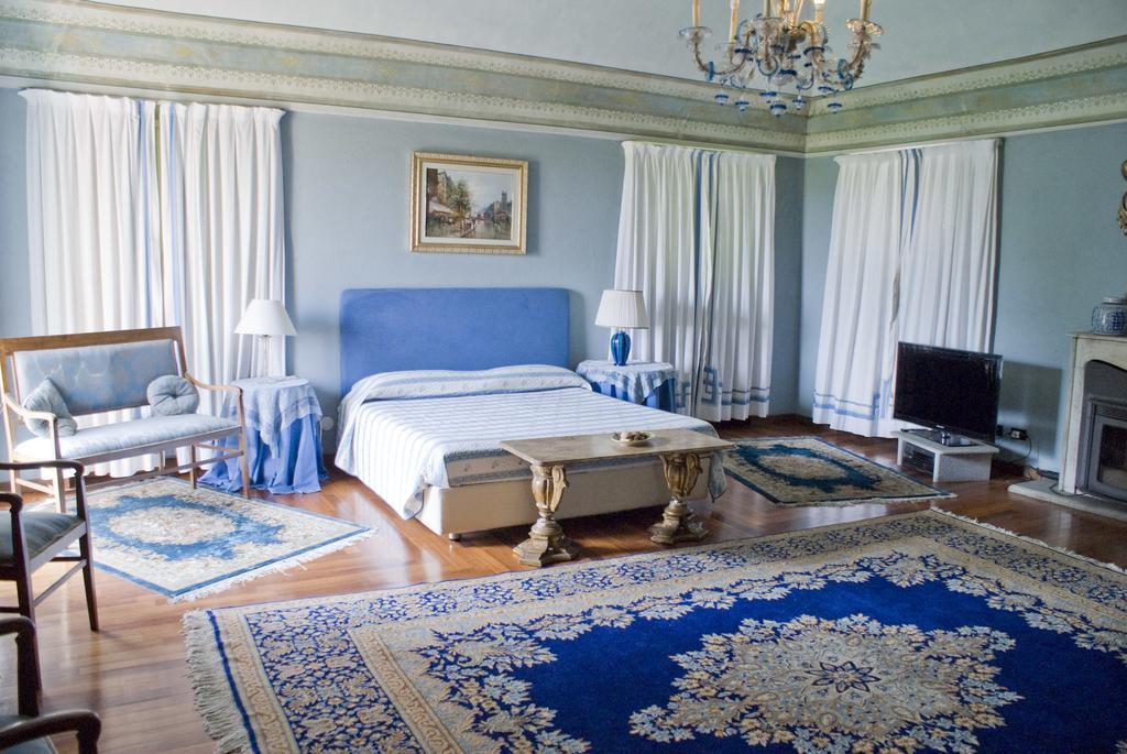 Torre Dei Frati Bed & Breakfast Fossano Quarto foto