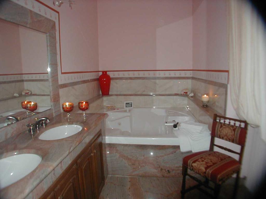 Torre Dei Frati Bed & Breakfast Fossano Quarto foto
